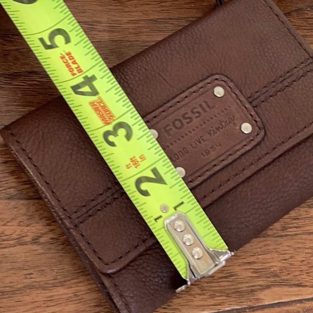 Fossil Vintage Brown cowhide Leather Wallet - Picture 15 of 16